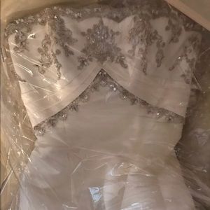 Sonia Cholette Couture Wedding Dress New